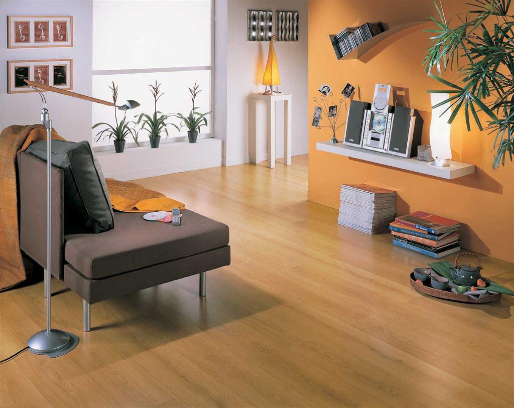 Laminated wood floor 