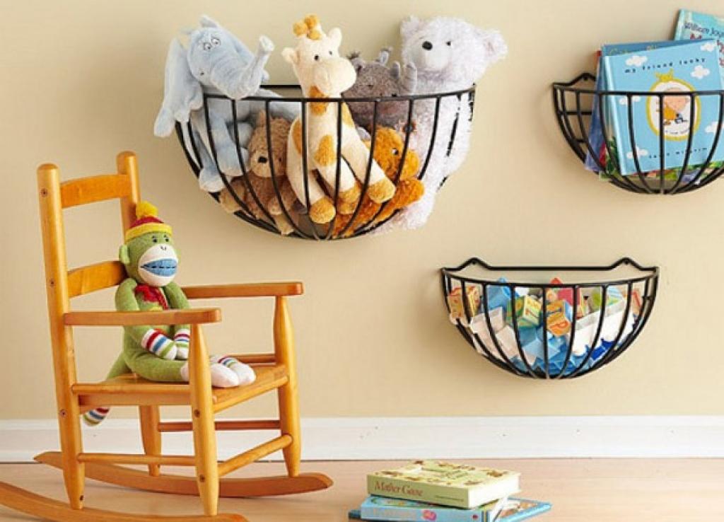 Wall-Mounted Baby Activity Zone. Image by Trucs & Bricolages